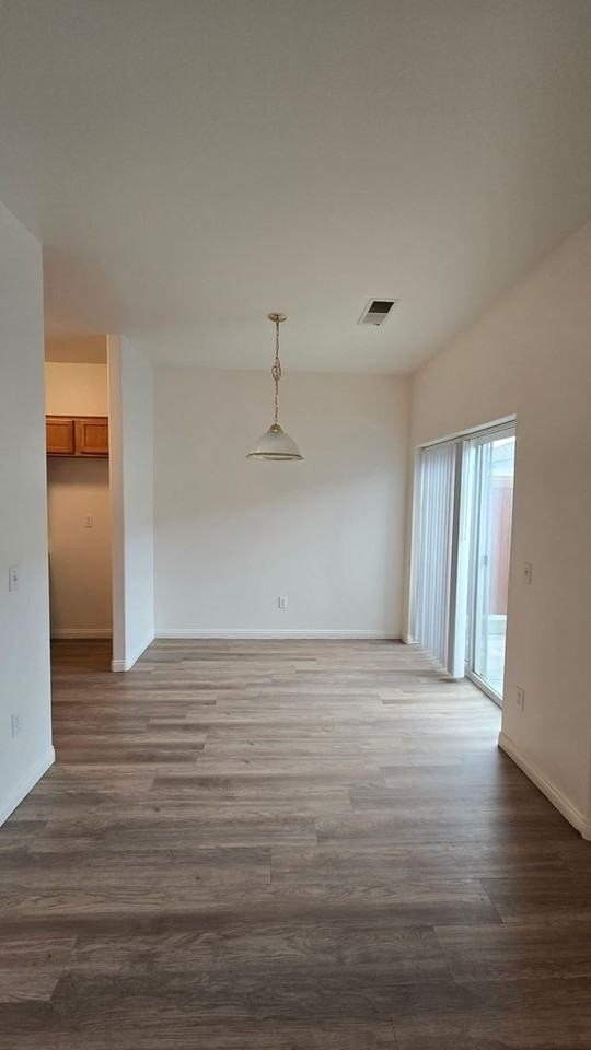 716 Meadow Grove Ct #B - Photo 5 of 21