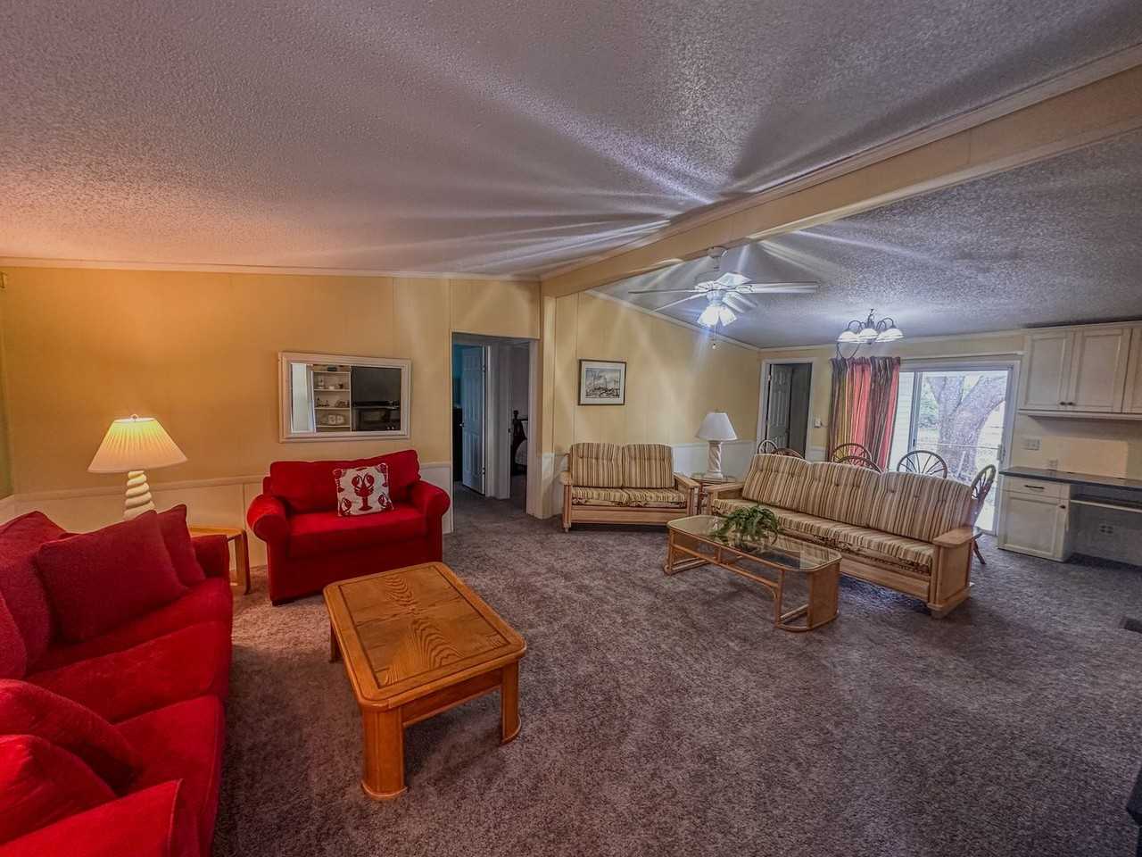 405 Alabama Ave - Photo 6 of 36