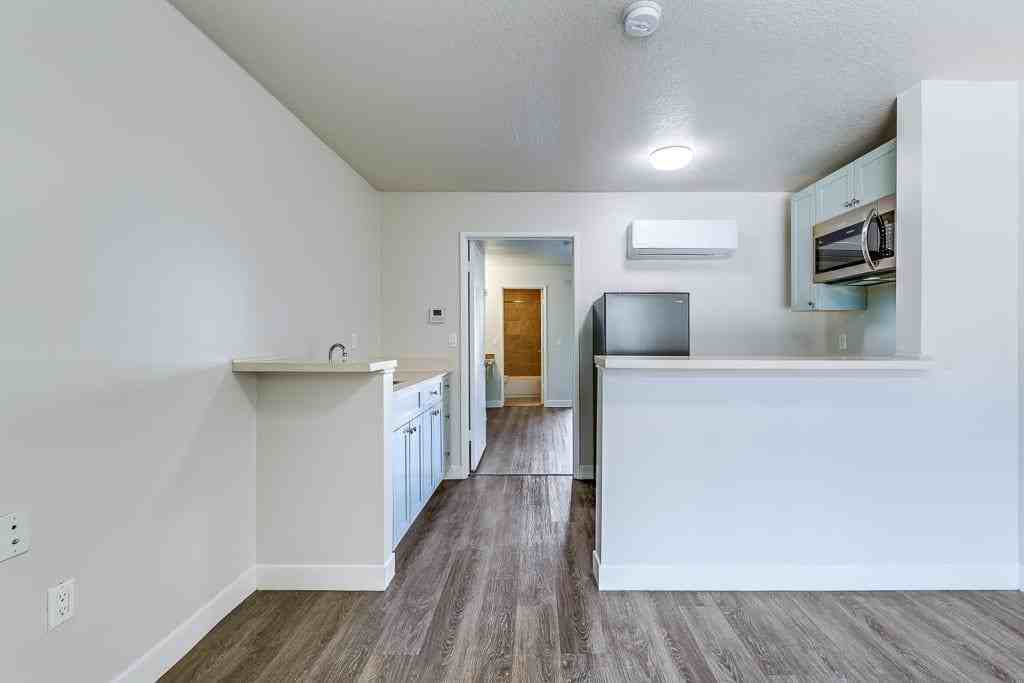 3350 Rosecrans St - Photo 2 of 20