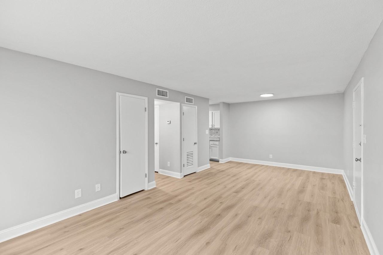 Willow Terrace - Photo 4 of 50