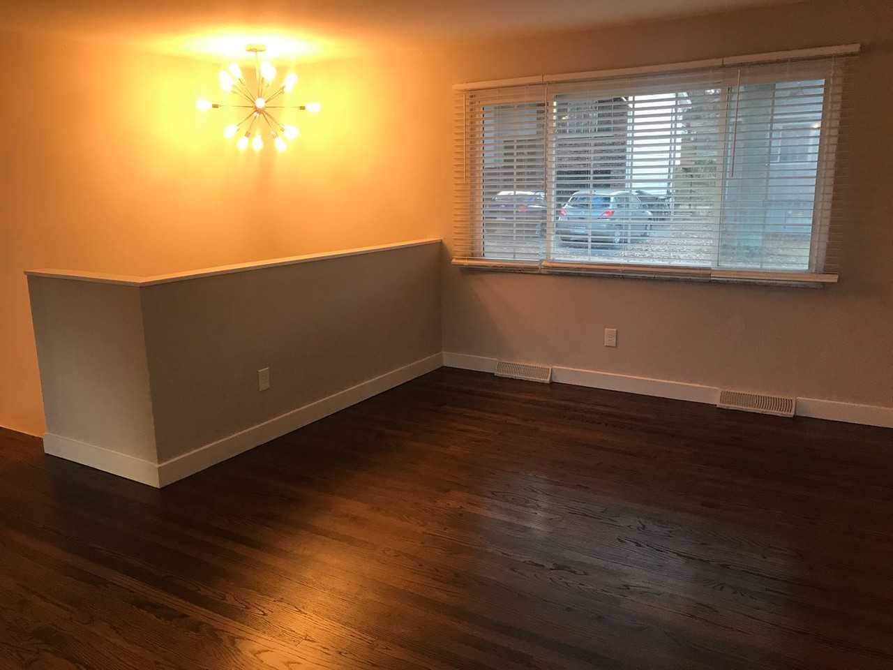 2320 Ida Dr - Photo 3 of 13