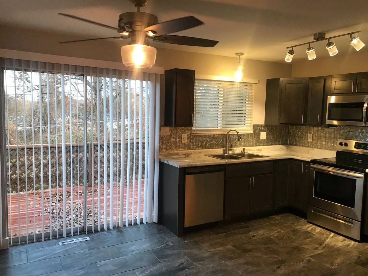 2320 Ida Dr - Photo 4 of 13