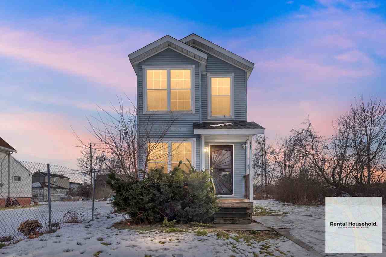 182 Candler St - Photo 2 of 21