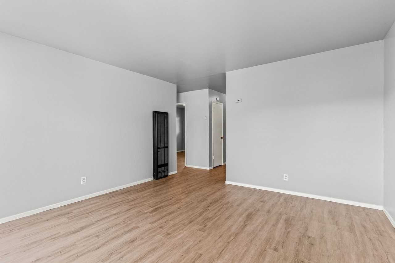 2023 80th Ave #4 - Photo 5 of 13