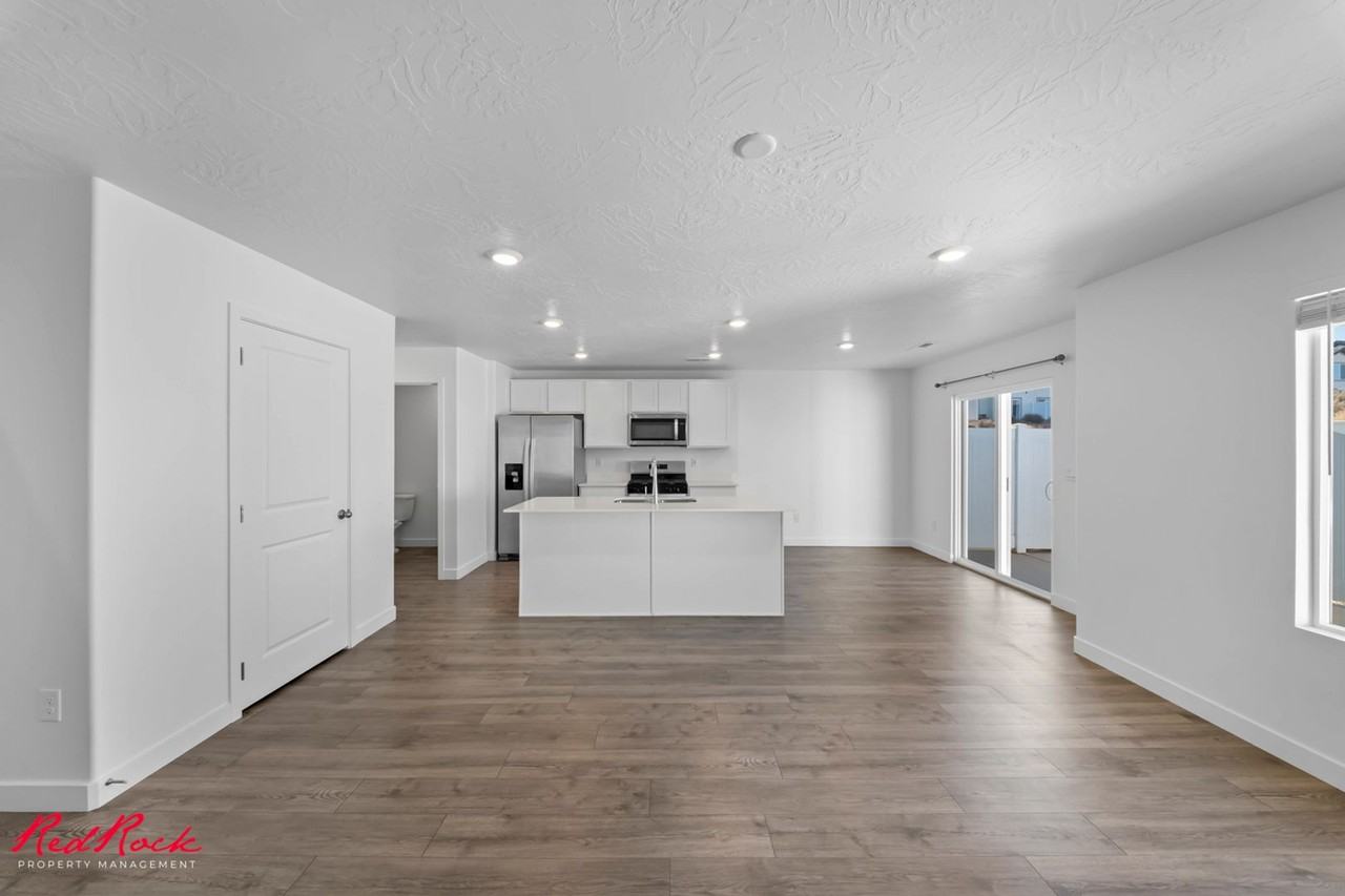 1868 S Wolverine Way - Photo 3 of 50