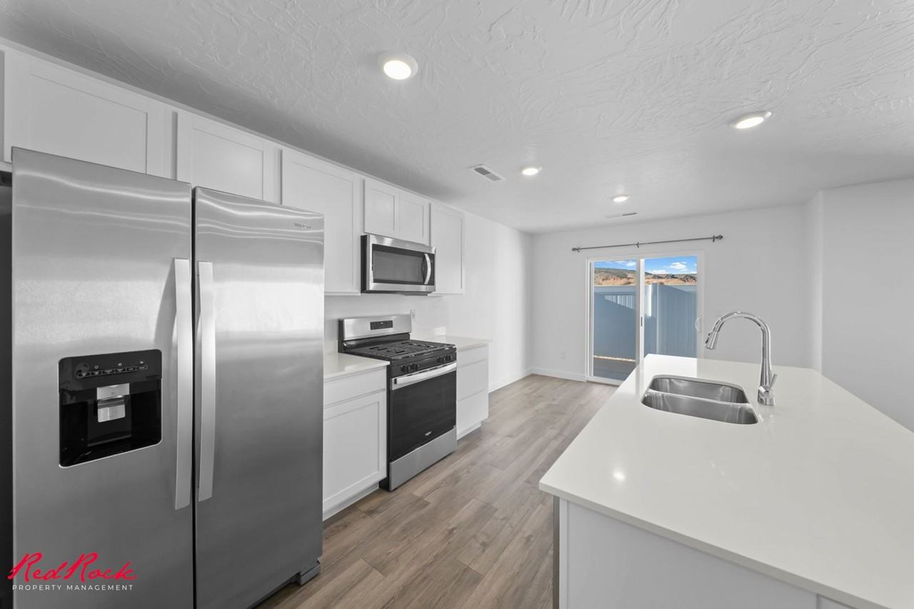 1868 S Wolverine Way - Photo 5 of 50