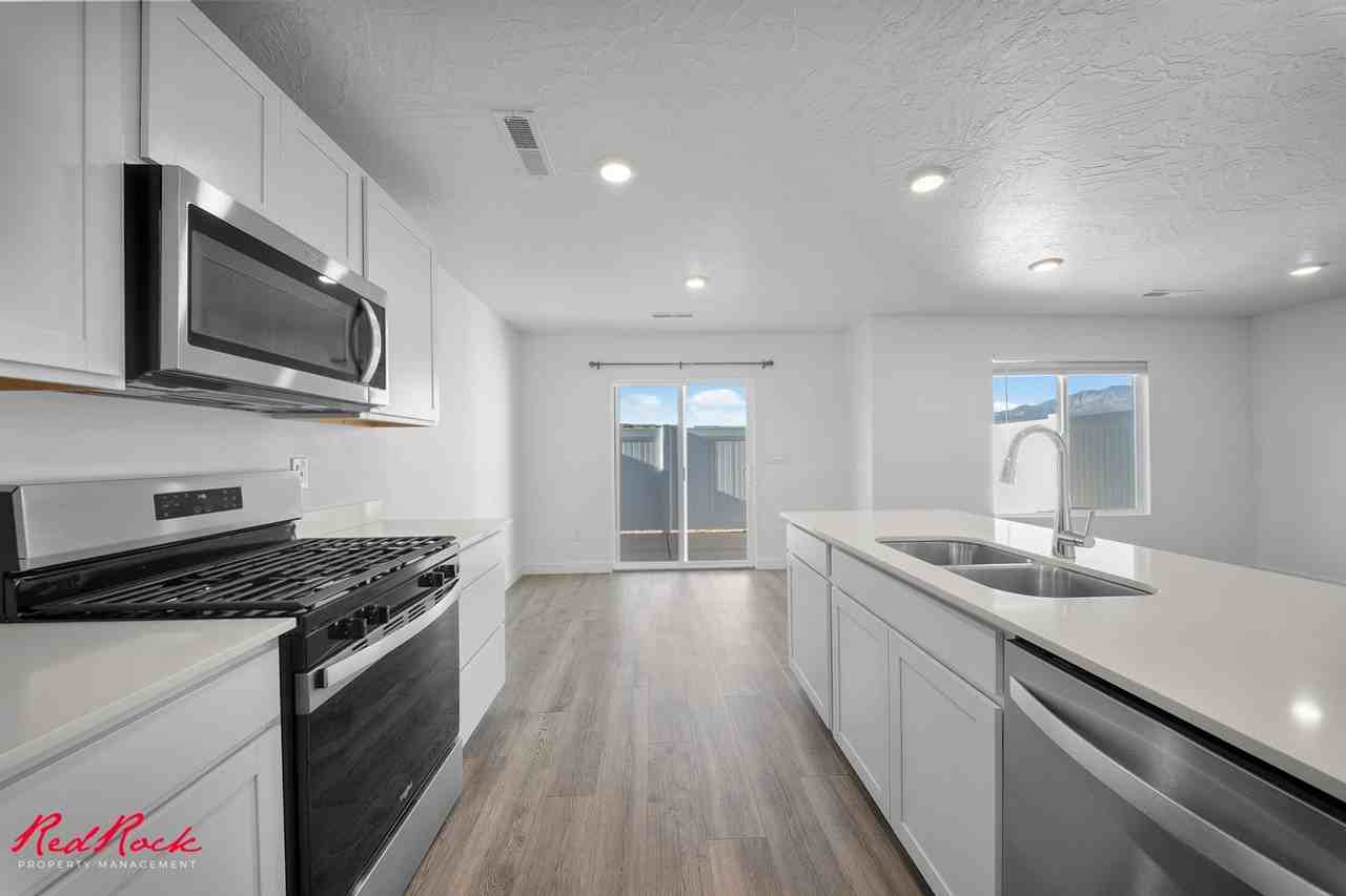 1868 S Wolverine Way - Photo 6 of 50