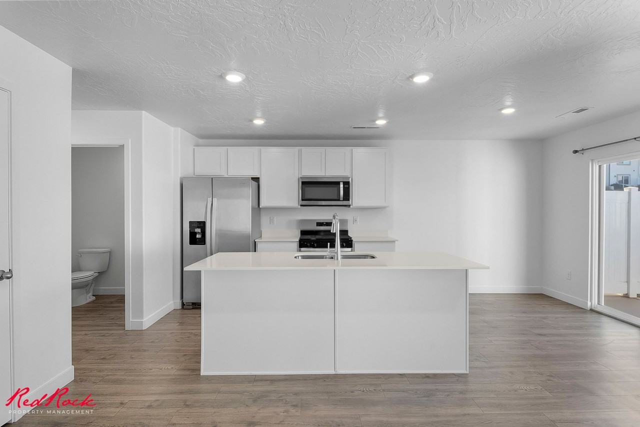 1868 S Wolverine Way - Photo 7 of 50