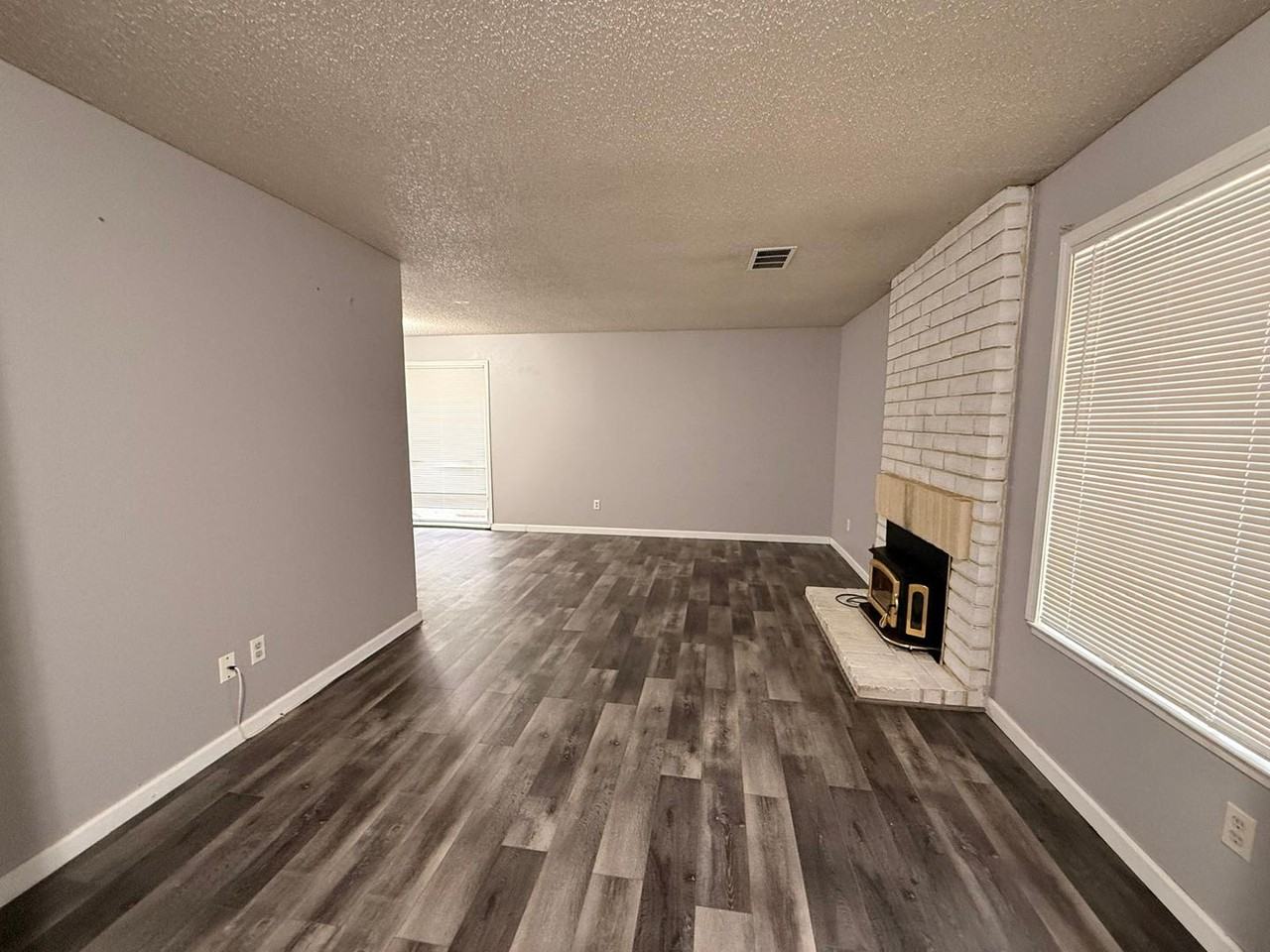 773 Valley Green Dr - Photo 3 of 19