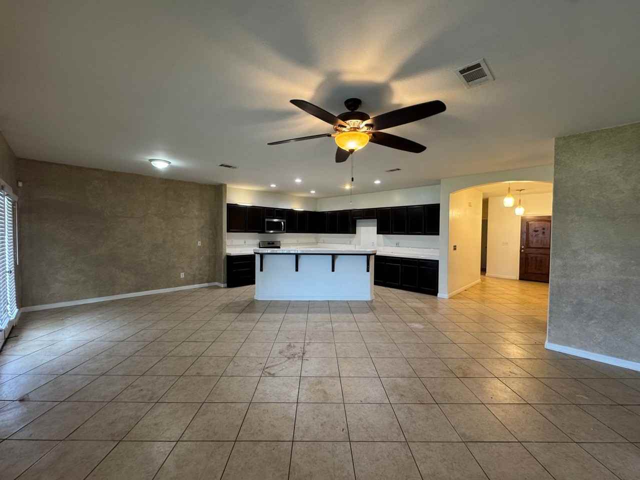 5553 Bussell Rd - Photo 4 of 15