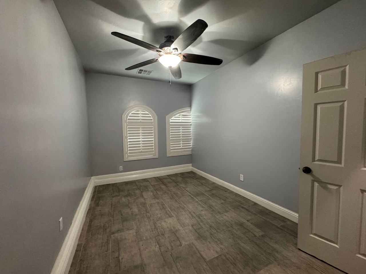 5553 Bussell Rd - Photo 6 of 15