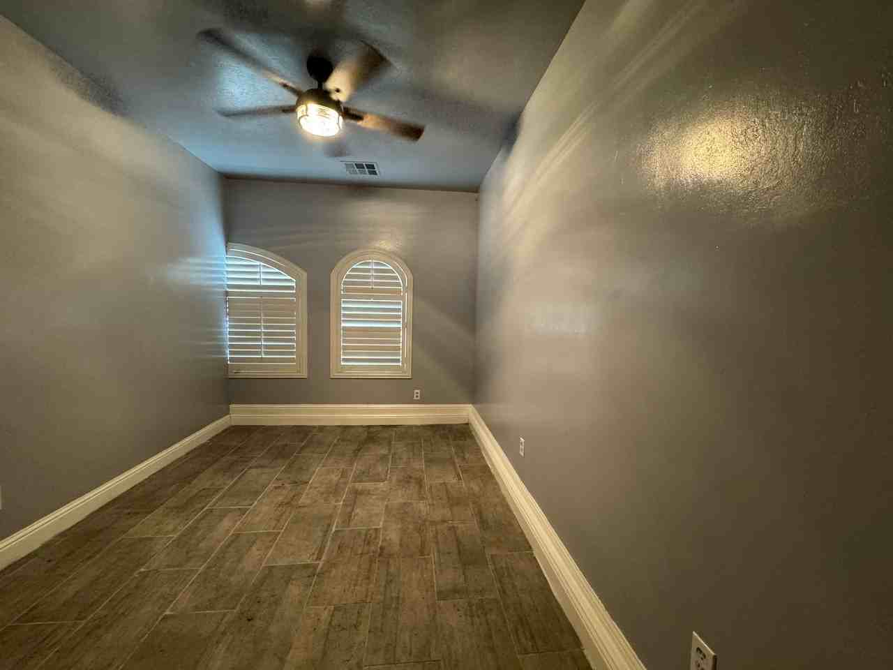 5553 Bussell Rd - Photo 7 of 15