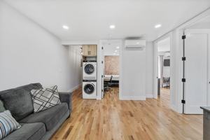 featured image of 558 E 191st St