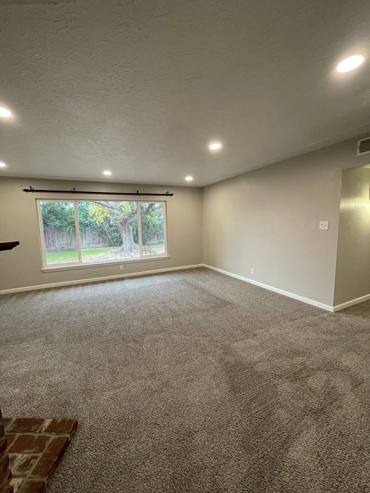 4014 E Fedora Ave - Photo 7 of 19