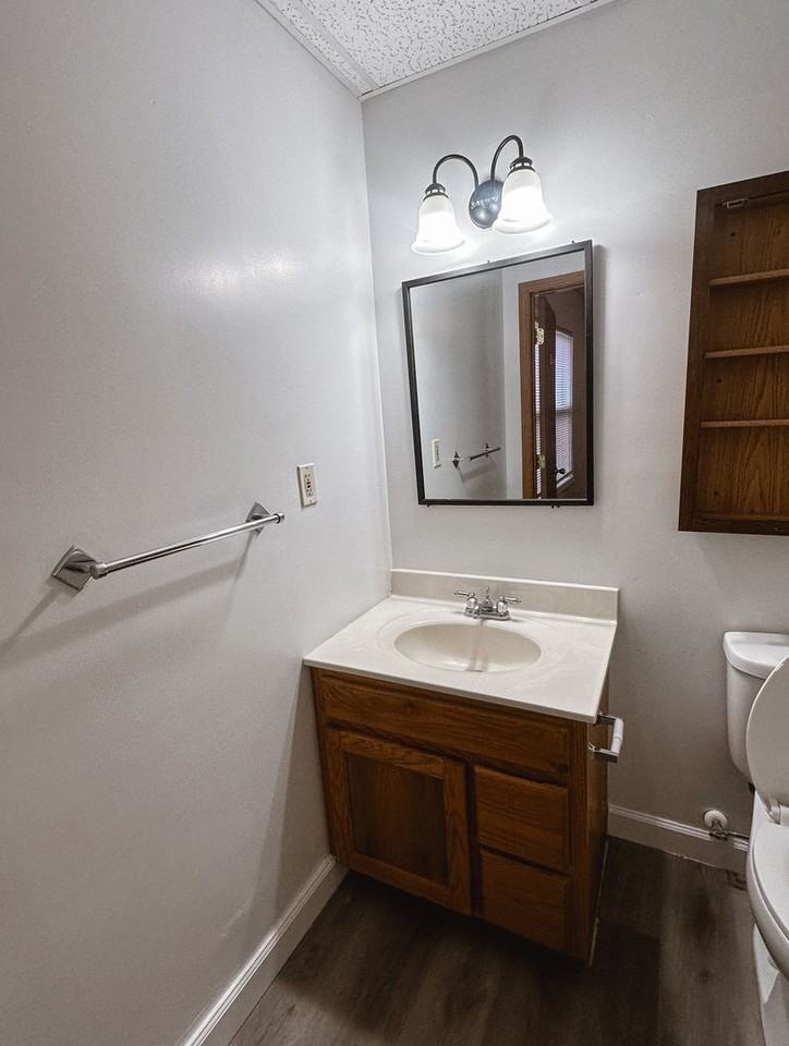 308 Fairgrounds Rd - Photo 5 of 5