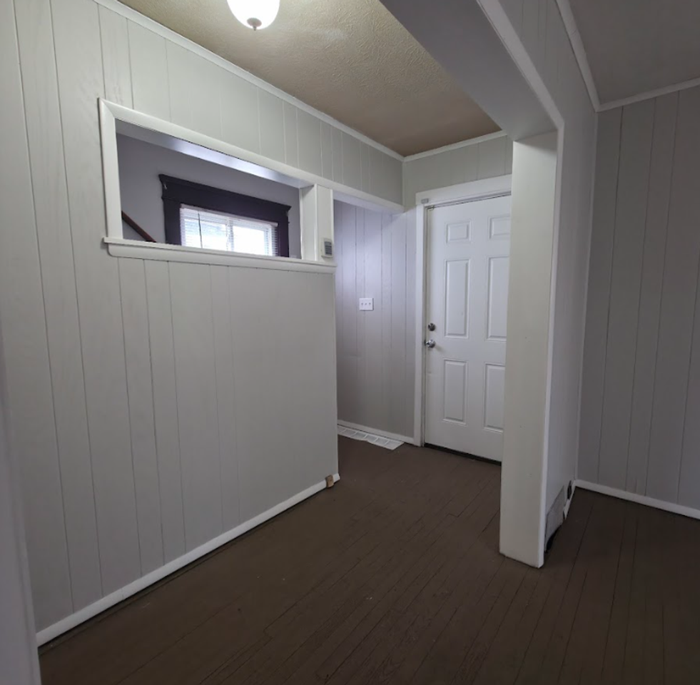 3461 W 56th St - Photo 5 of 16