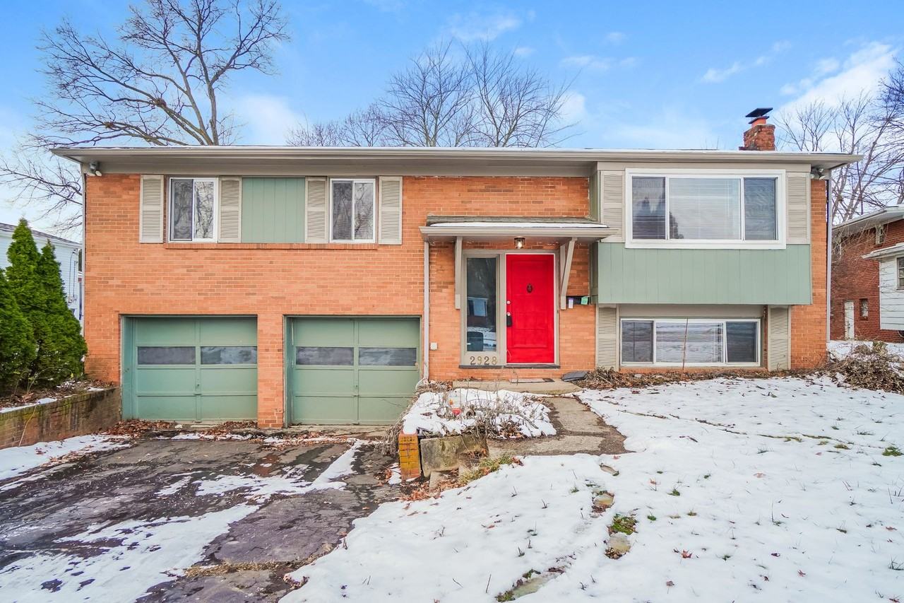 2928 Landon Dr - Photo 2 of 18