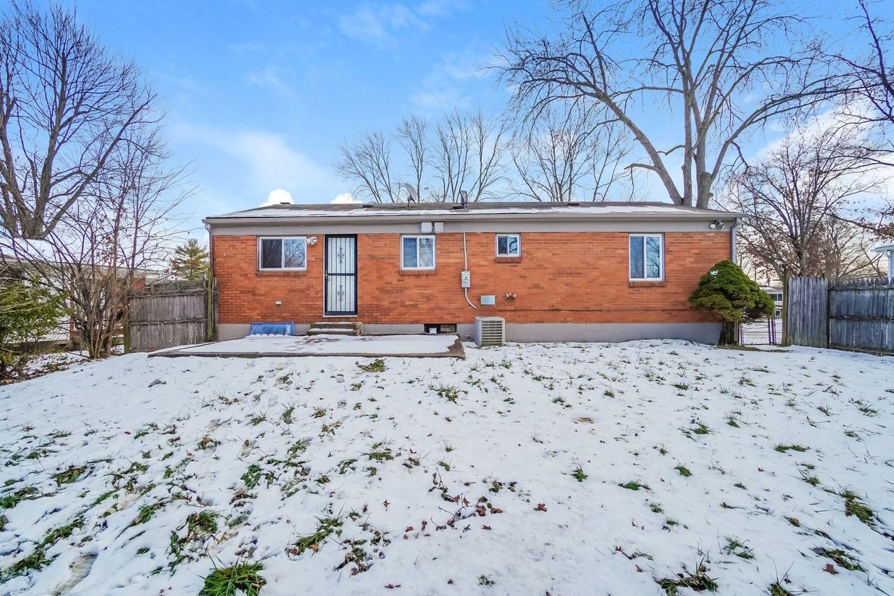 2928 Landon Dr - Photo 4 of 18