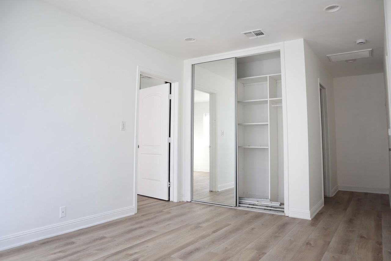 8655 W Pico Blvd #6 - Photo 2 of 8