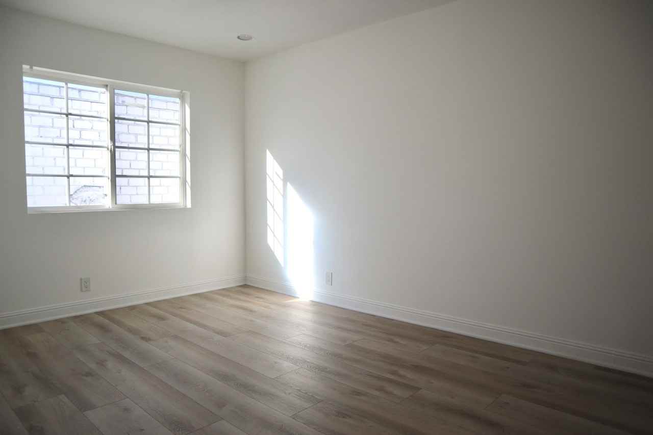 8655 W Pico Blvd #6 - Photo 5 of 8