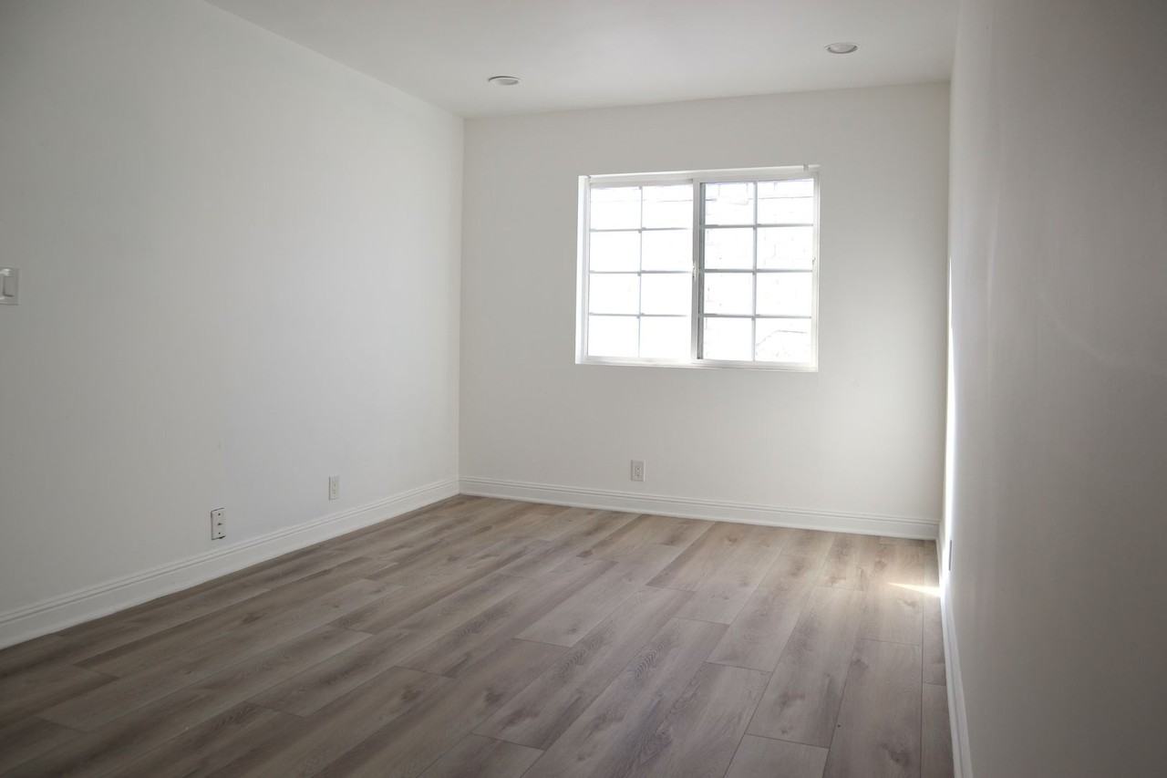 8655 W Pico Blvd #6 - Photo 6 of 8