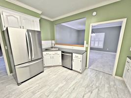 featured image of 2208 Yorkshire Se