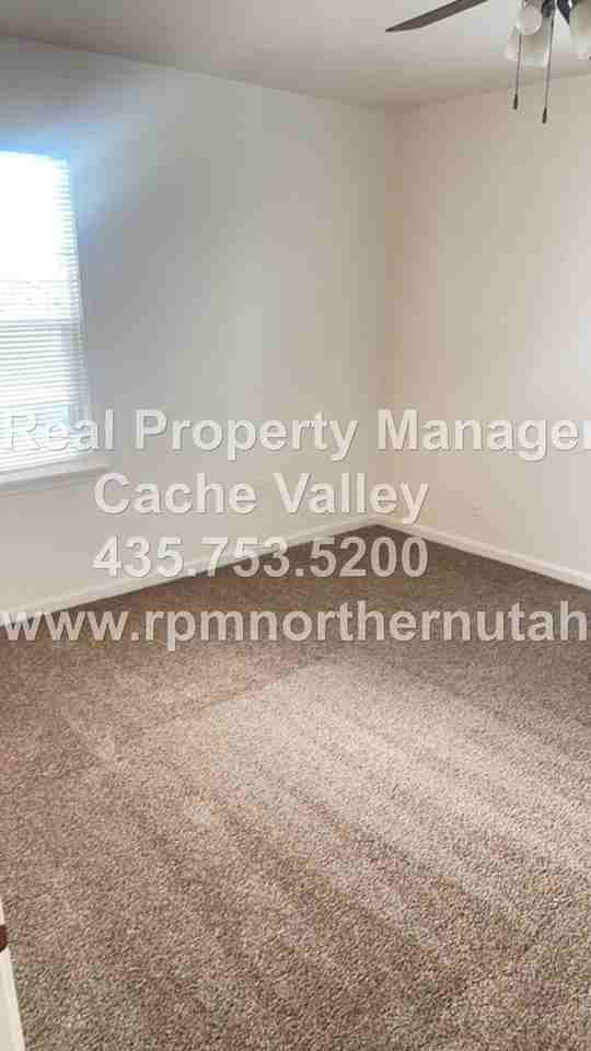 76 76 W 400 S - 76 W 400 S - Photo 3 of 10