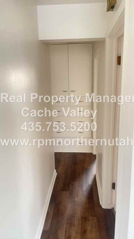 76 76 W 400 S - 76 W 400 S - Photo 6 of 10