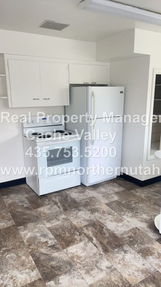 76 76 W 400 S - 76 W 400 S - Photo 7 of 10