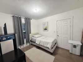 featured image of 125 W Micheltorena St