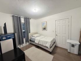 Downtown Santa Barbara Studio with Private Entrance & Pet - Photo 1 of 1