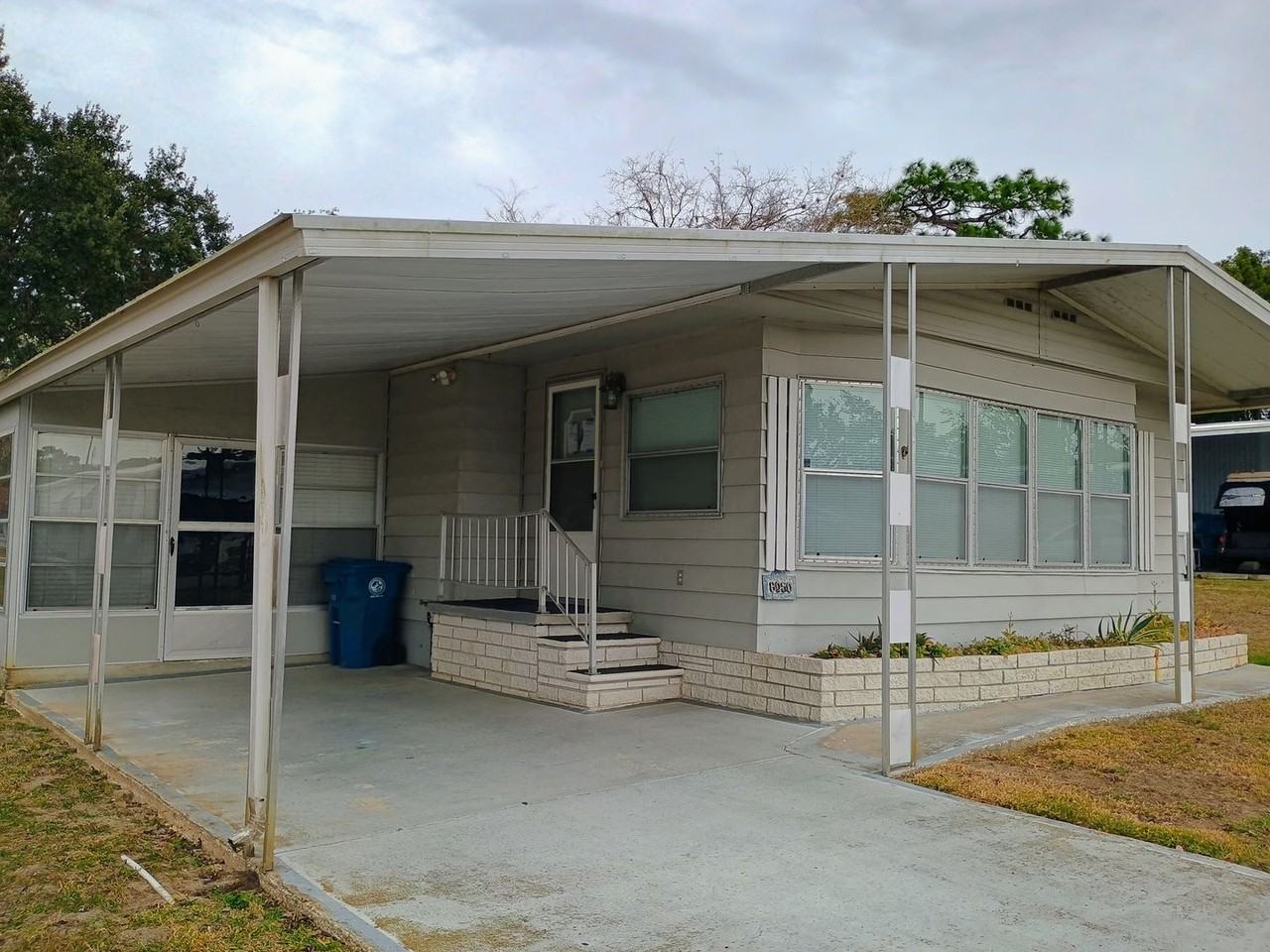 8050 Montrose Ave - Photo 3 of 21