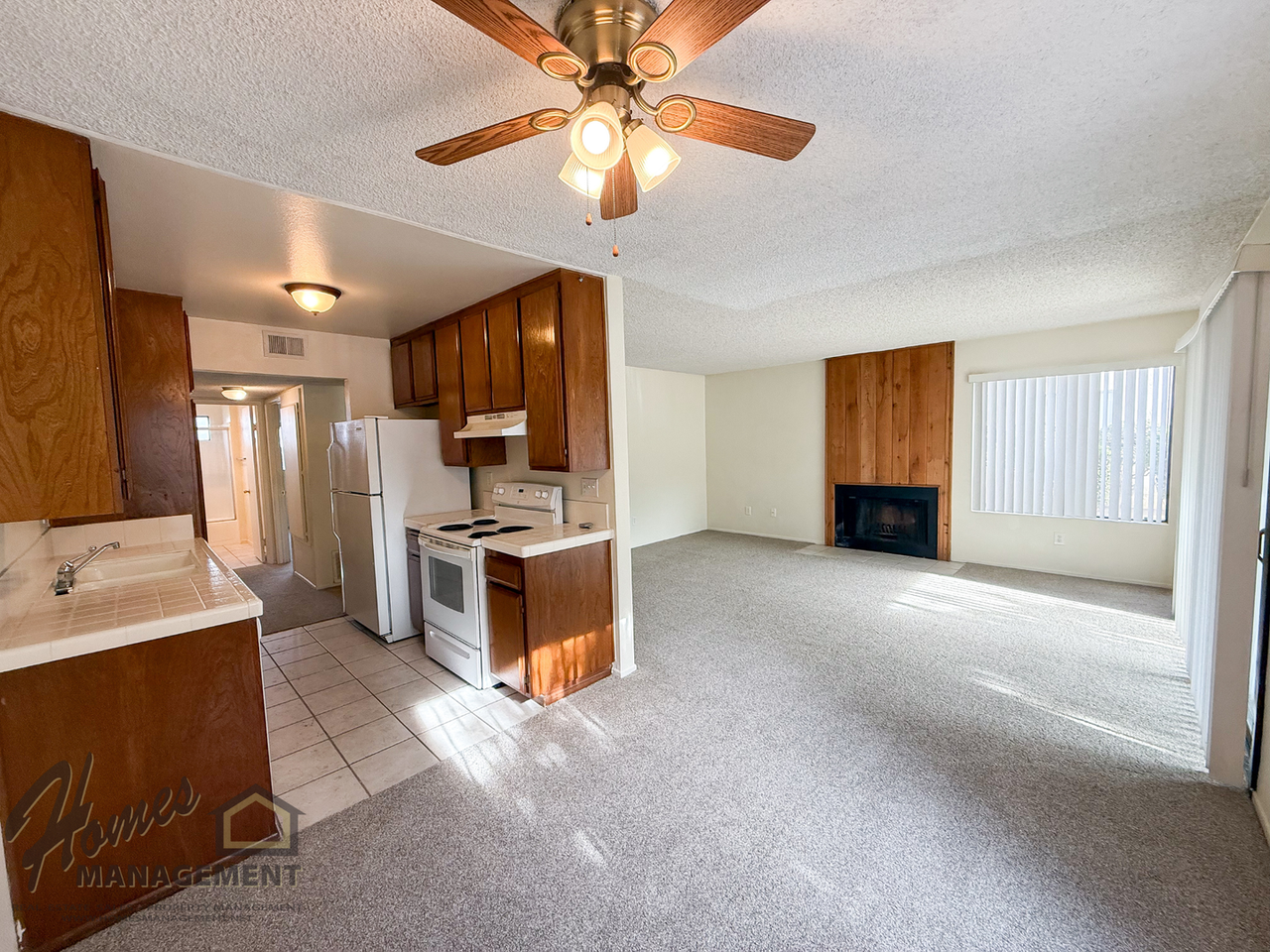 450 W Vermont Ave - Photo 5 of 16