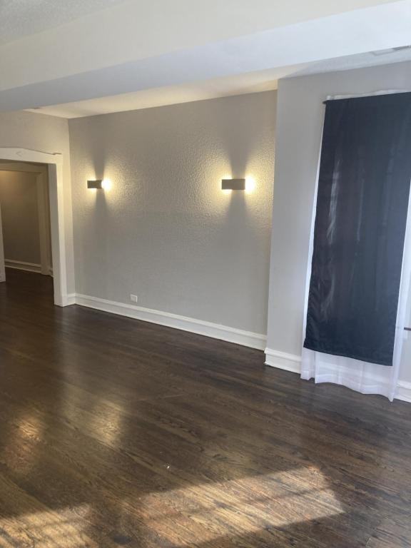 7525 S Phillips Ave - Photo 3 of 15