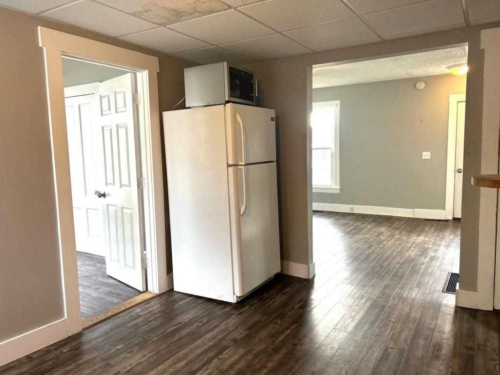 636 Lisbon St - Photo 3 of 17