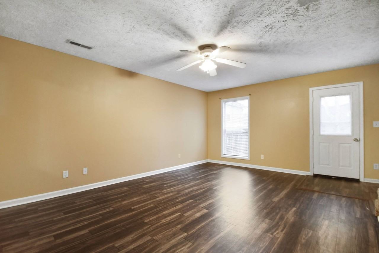 560 Hietts Ln #5 - Photo 6 of 14