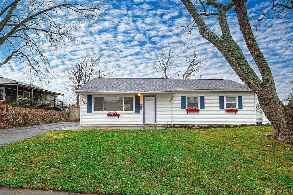 1227 Date St - Photo 6 of 28