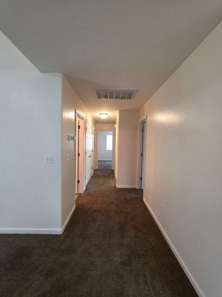 11805 Holabird Ave - Photo 5 of 15