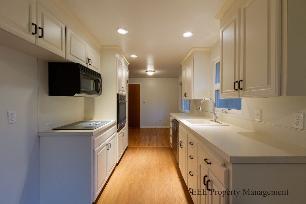 15114 Se 18th St - Photo 5 of 21