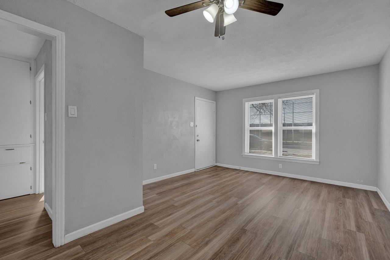 1909 Pecos St - Photo 4 of 19