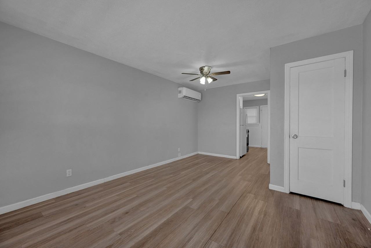 1909 Pecos St - Photo 5 of 19