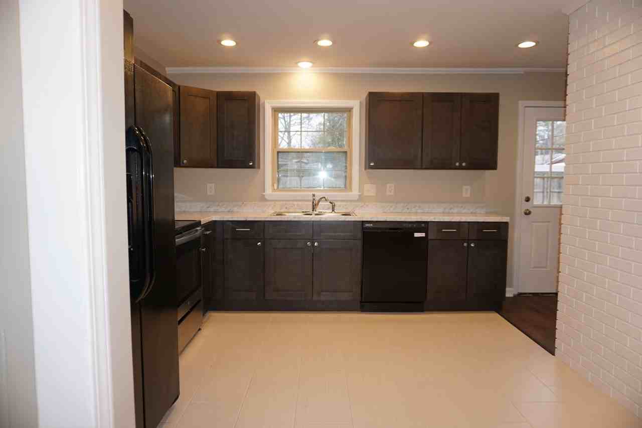 1515 Kitchen Ct - Photo 5 of 15