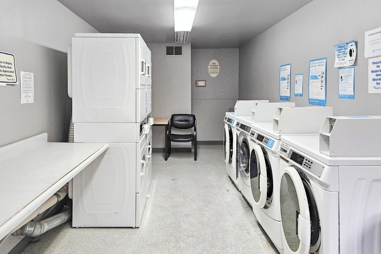 Avalon Court Apartments - Photo 6 of 6