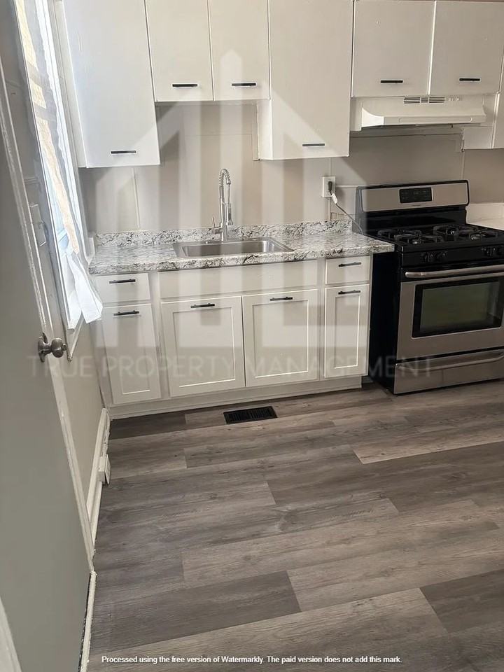 2917 Winchester St - Photo 5 of 7