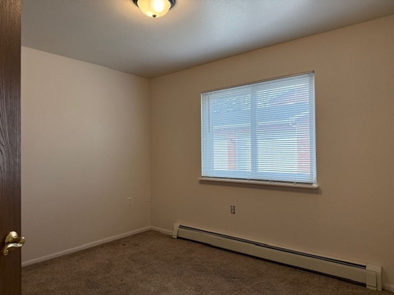 5417 Imperial Ct - Photo 5 of 9