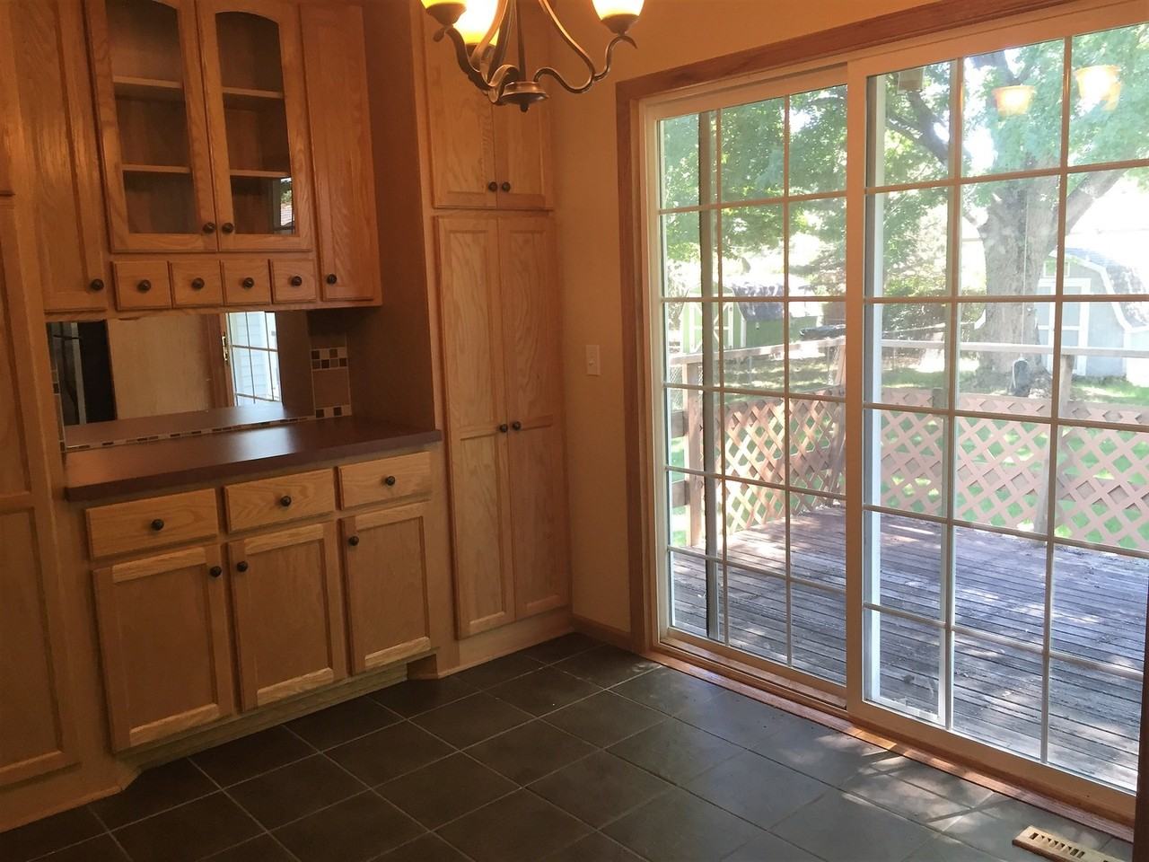 522 79th Ave Ne - Photo 2 of 12