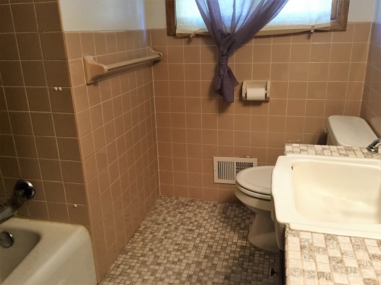 522 79th Ave Ne - Photo 4 of 12