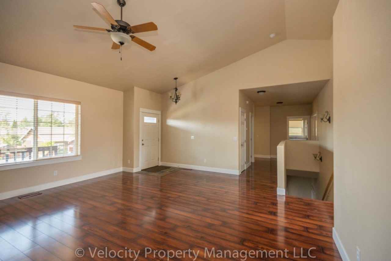 63422 Conger Ct - Photo 3 of 20