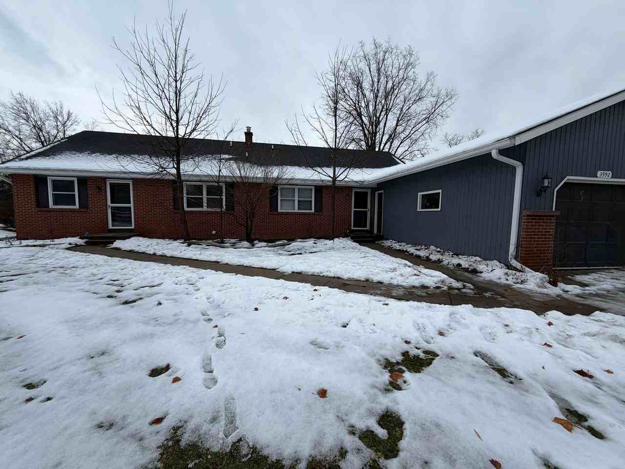 3992 Camelot Dr Se - Photo 2 of 22