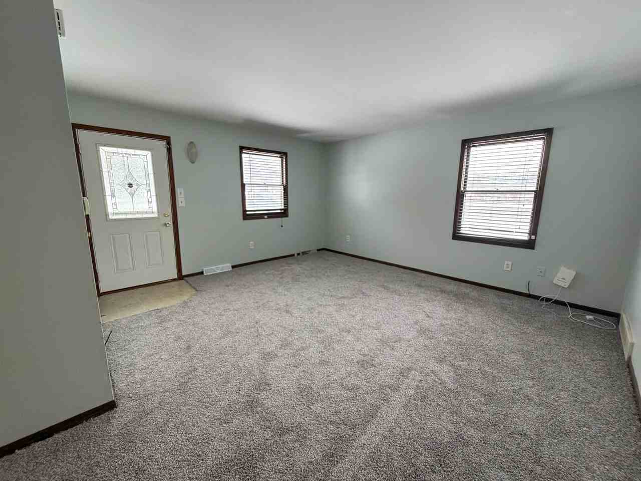 3992 Camelot Dr Se - Photo 3 of 22